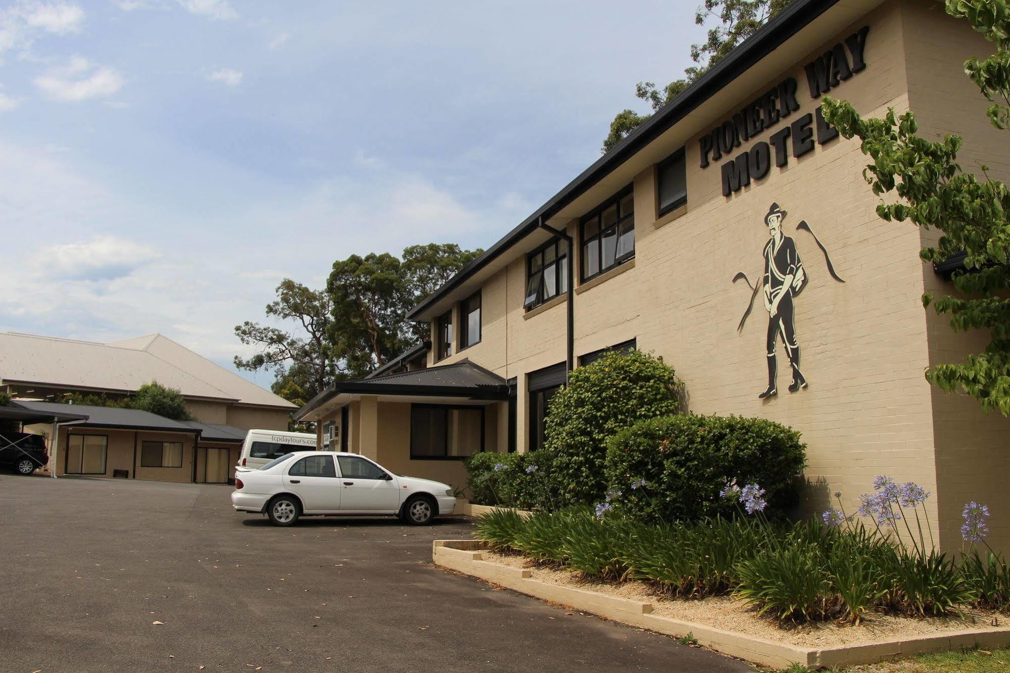 The Pioneer Way Motel Springwood Bagian luar foto